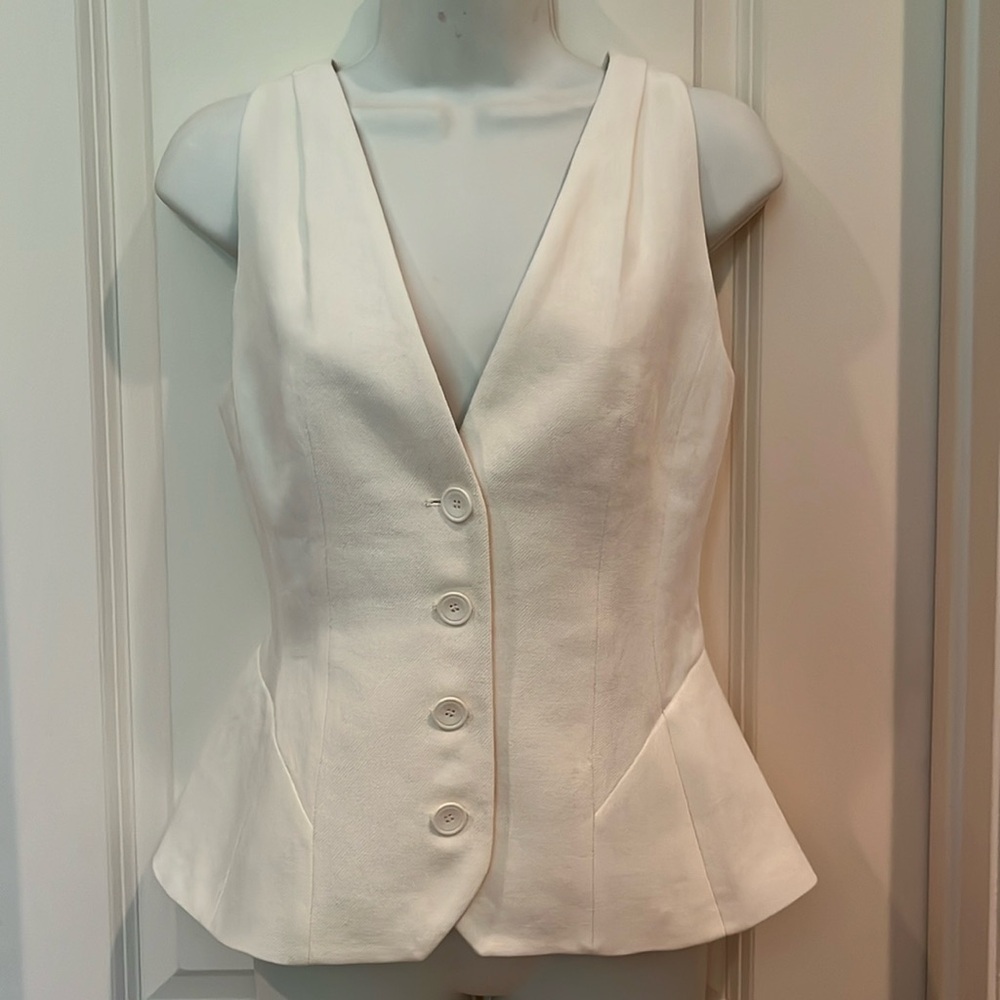 NWT ZARA LINEN BLEND WHITE PEPLUM STRUCTURED VEST SZ SMALL SOLD OUT